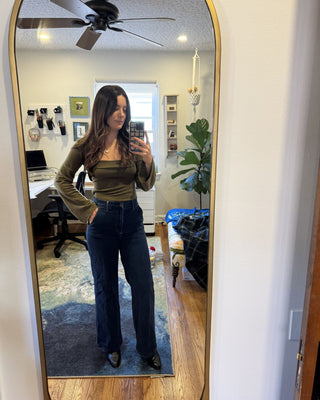SPRING-OUTFIT-SWEATER-DINNER-LOOK